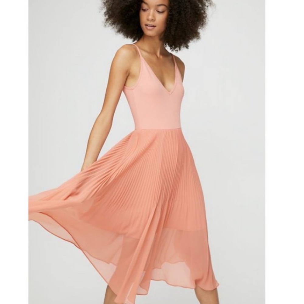 Aritzia Wilfred Daphnee Pleated Midi Dress Pink